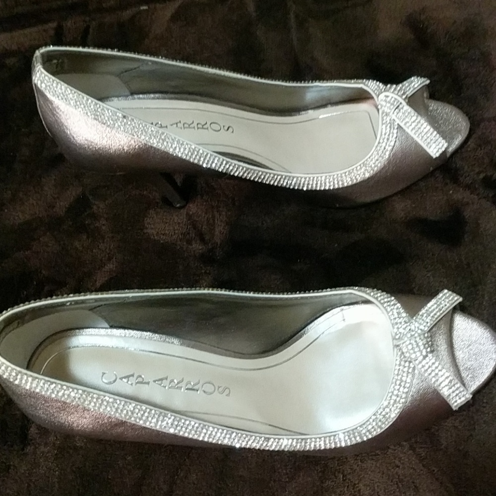 Shoes - Picture 2 of 3